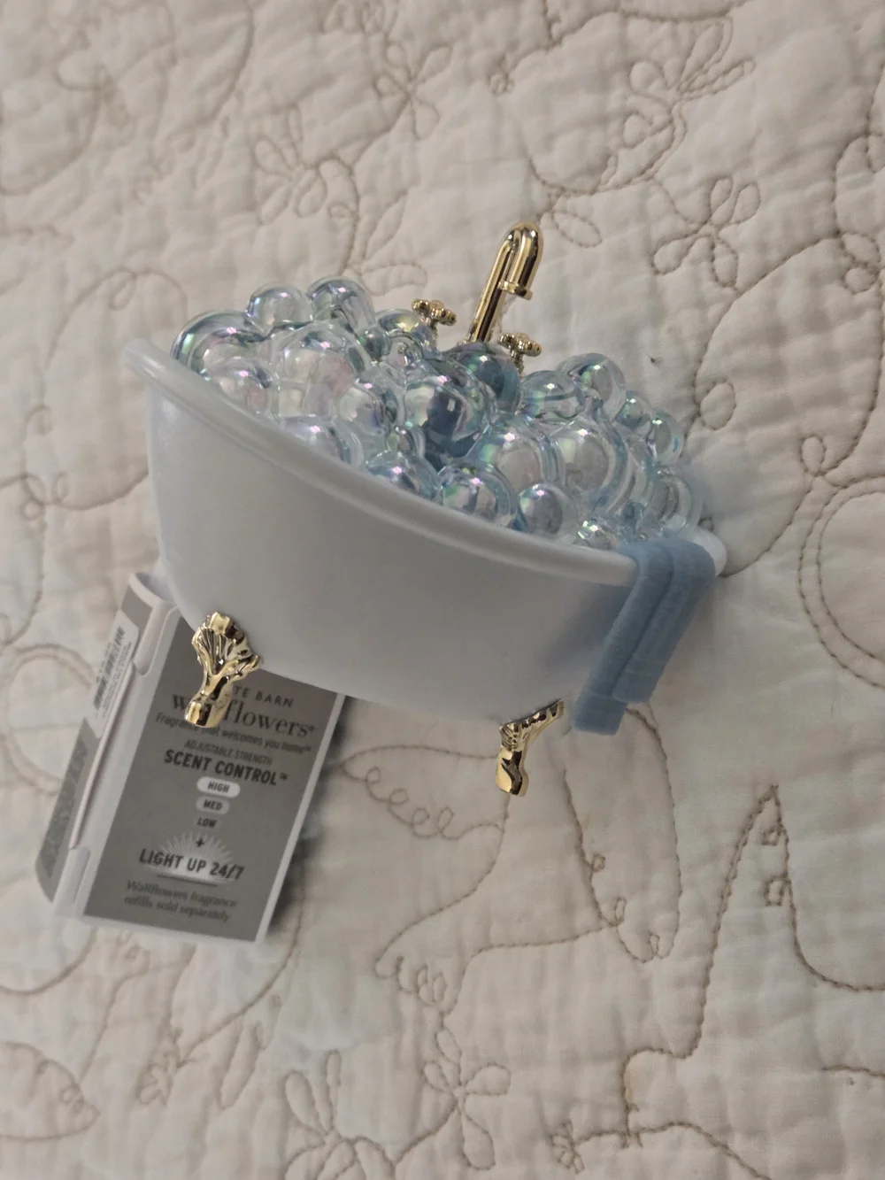 NWT BBW Bubble Bath Scent Control Nightlight